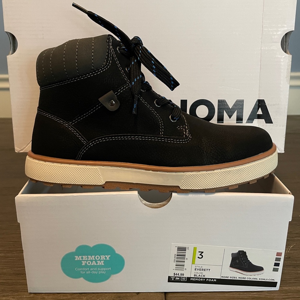 Boys casual boot. Little boys size 3